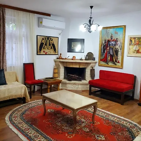 Unique Traditional House, Hosted By J&G Tirana Exterior photo