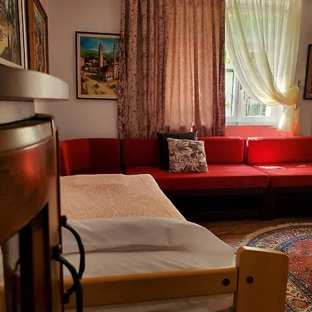 Unique Traditional House, Hosted By J&G Tirana Exterior photo
