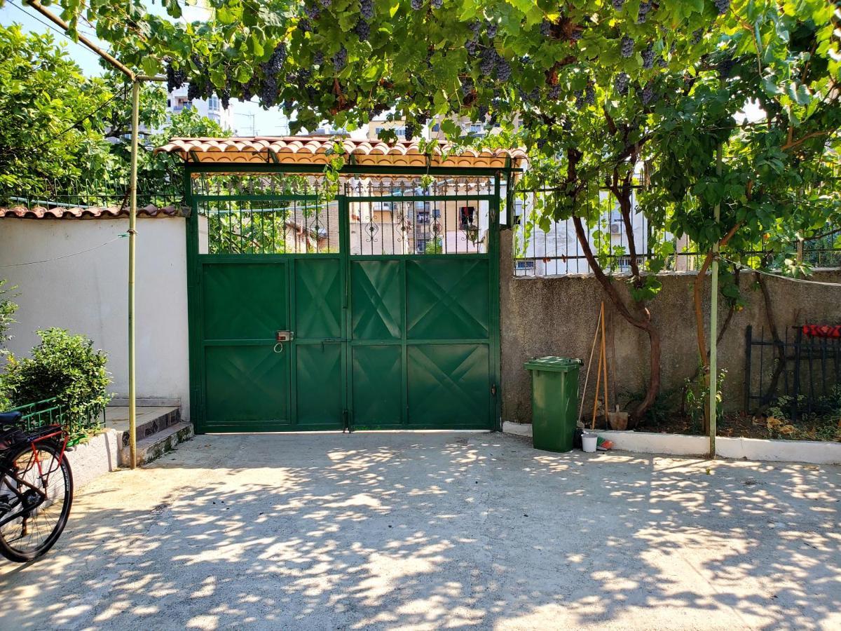 Unique Traditional House, Hosted By J&g Villa